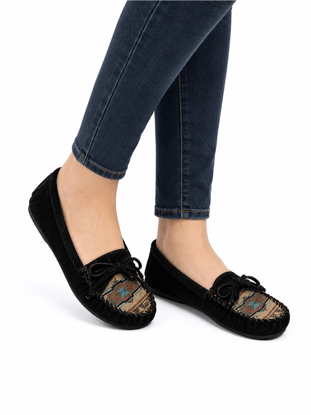 Size 7.5 Minnetonka Women’s Black Suede Aztec Moccasin Flats Loafers